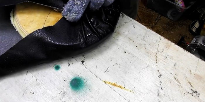 Как из 19 литрового бутыля сделать пуф для мастерской с отделом для хранения