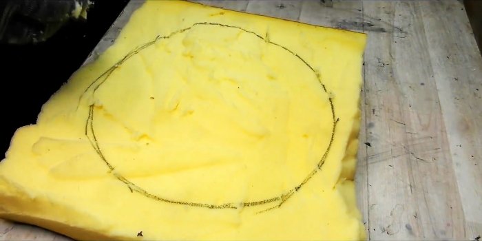 Как из 19 литрового бутыля сделать пуф для мастерской с отделом для хранения