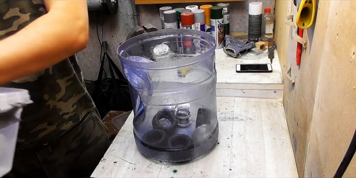 Как из 19 литрового бутыля сделать пуф для мастерской с отделом для хранения