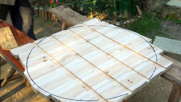 Как без клея гвоздей и саморезов сделать деревянную крышку для казана коптильни или тандыра