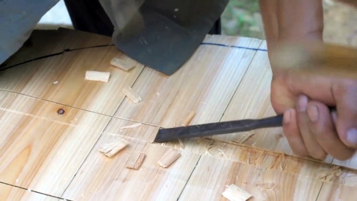 Как без клея гвоздей и саморезов сделать деревянную крышку для казана коптильни или тандыра