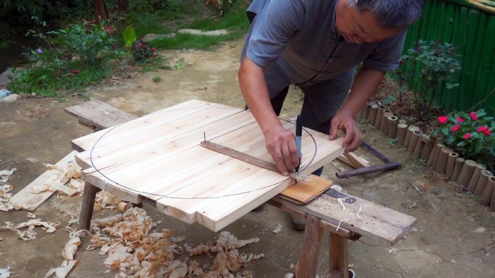 Как без клея гвоздей и саморезов сделать деревянную крышку для казана коптильни или тандыра