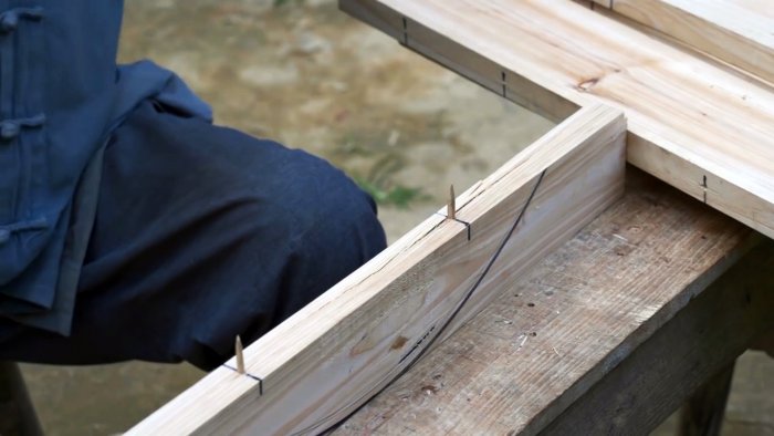 Как без клея гвоздей и саморезов сделать деревянную крышку для казана коптильни или тандыра