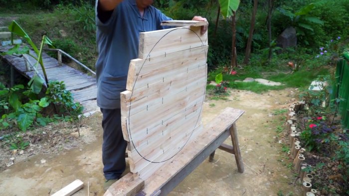 Как без клея гвоздей и саморезов сделать деревянную крышку для казана коптильни или тандыра