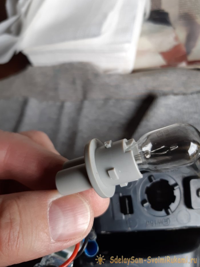 Устранение конденсата в автомобильных фонарях