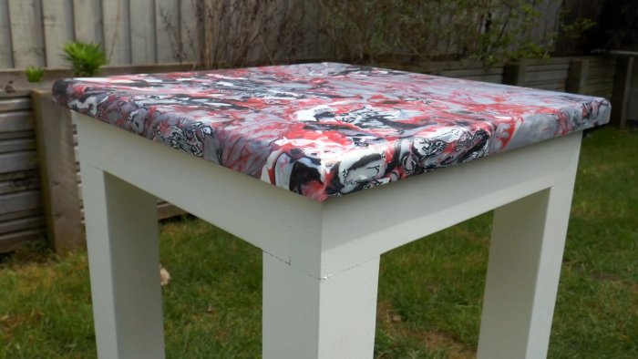 Как из пластика крышек и канистр сделать сиденье табурета