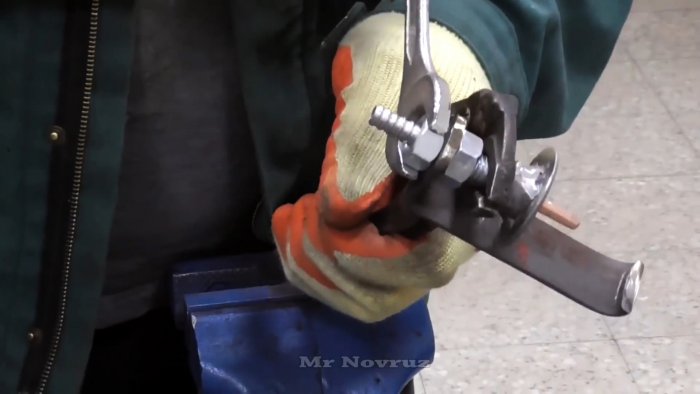 Как из куска трубы сделать инжекторную пропановую горелку