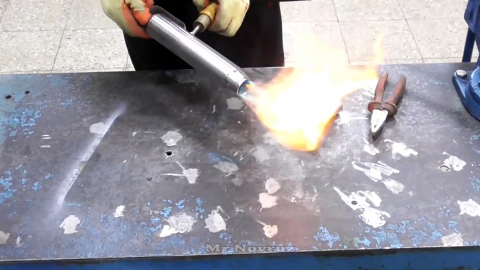 Как из куска трубы сделать инжекторную пропановую горелку