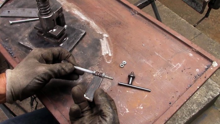 Как сделать станок для быстрого изготовления кованой решетки