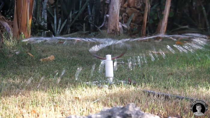 Как из ПВХ труб сделать разбрызгиватель для полива