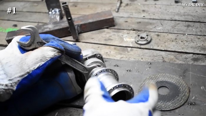 Самый простой гриндер из болгарки велосипедной втулки и ролика ГРМ