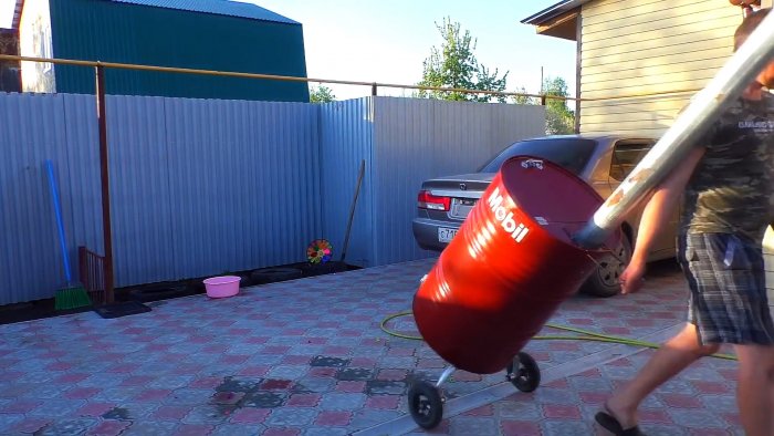 Делаем из бочки мобильную печь для сжигания садового мусора