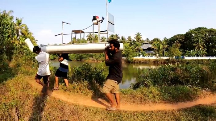 Как из ПВХ труб и двигателя триммера сделать лодку