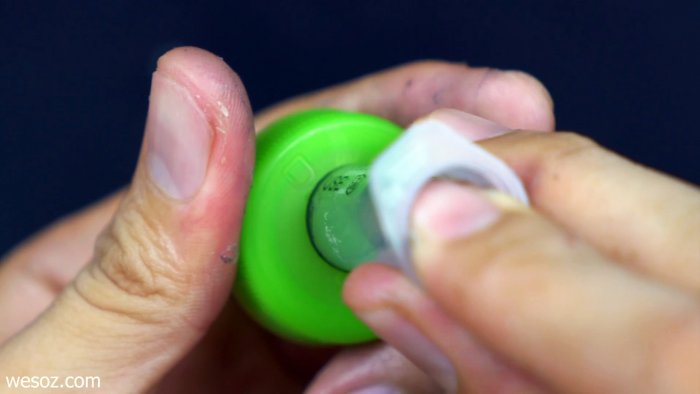 Как сделать умывальник из шприца и пластиковой бутылки