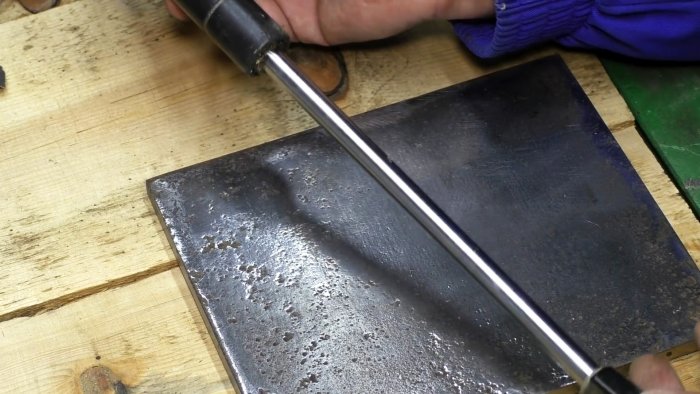 Как сделать миниатюрный сверлильный станок