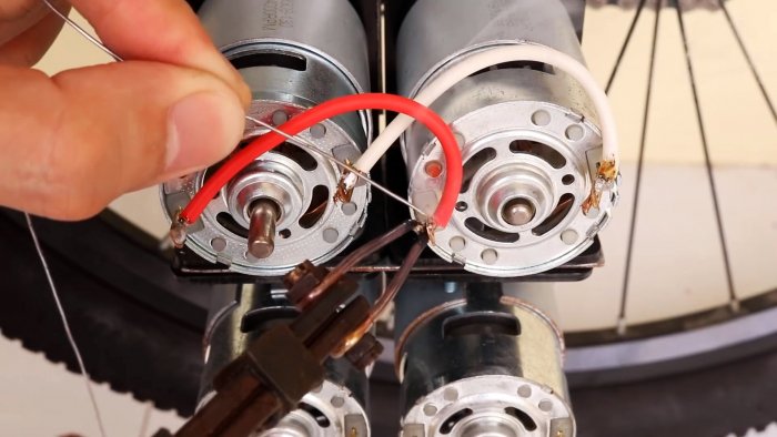 Как сделать мощный электровелосипед на 4 маломощных моторах