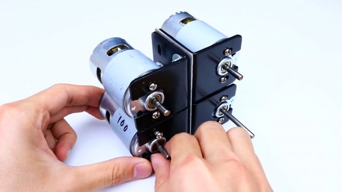 Как сделать мощный электровелосипед на 4 маломощных моторах