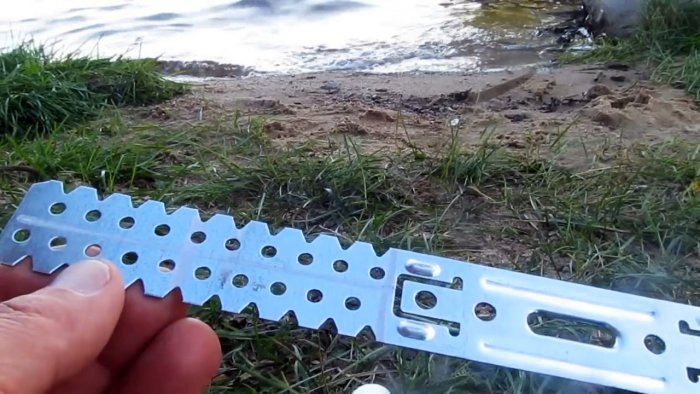 Чистим улов шуруповертом прямо на рыбалке за пару минут