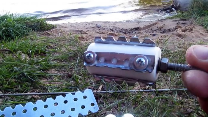 Чистим улов шуруповертом прямо на рыбалке за пару минут