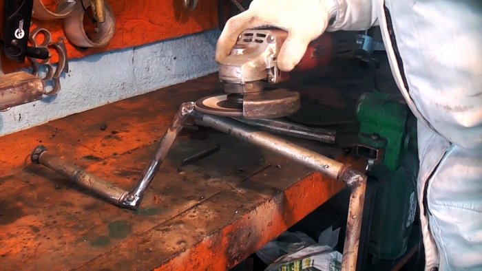 Как сделать садовый бур из хлама