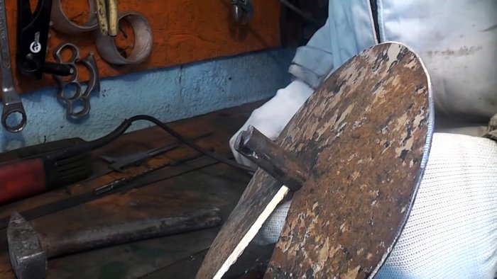 Как сделать садовый бур из хлама