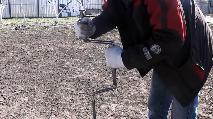 Как сделать садовый бур из хлама