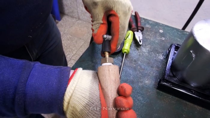 Делам мощную горелку из компрессора холодильника