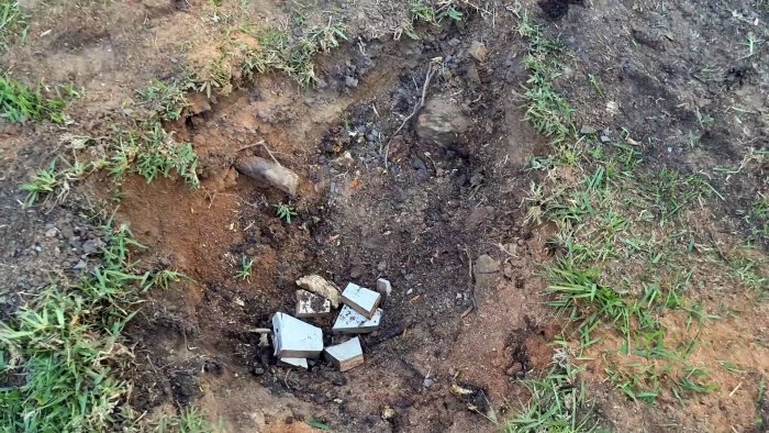 Как удалить большой пень при помощи клина просто