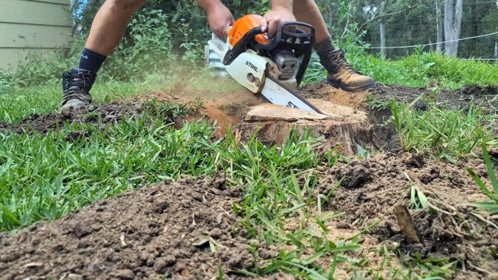 Как удалить большой пень при помощи клина просто