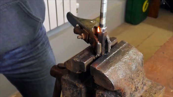 Как собрать труборез для ПВХ трубы