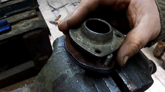 Как из шаровой опоры сделать безотказный дождеватель для полива