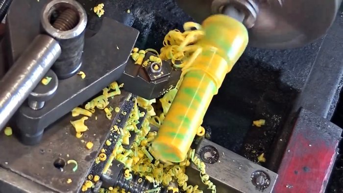 Как из пластиковой канистры сделать рукоять для инструмента