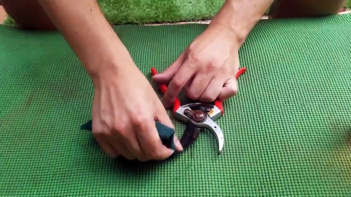 Как без разборки восстановить заржавевшие садовые ножницы