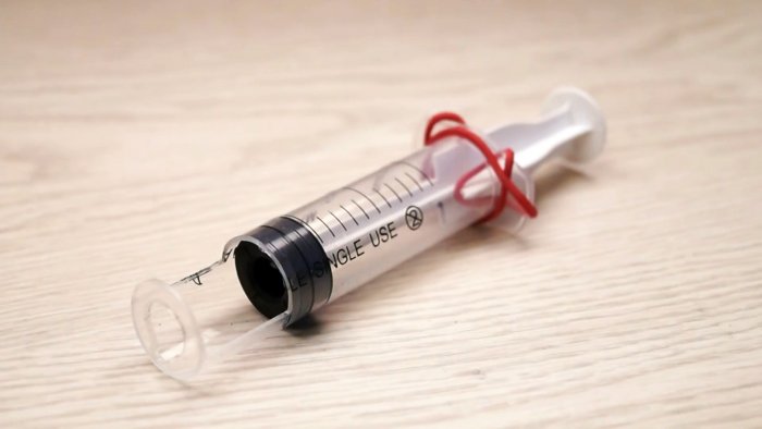 Как сделать инструмент для удаления косточек вишни из шприца