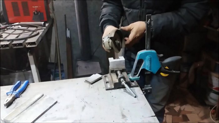 С этим инструментом швы между плиткой будут идеальны