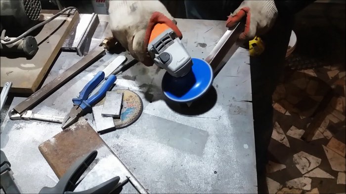 С этим инструментом швы между плиткой будут идеальны