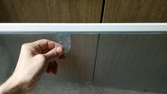 Как и чем заменить сломанные ручки на москитной сетке быстро и просто