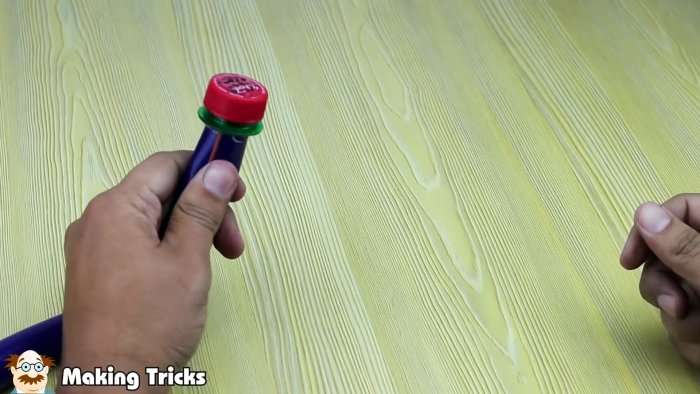 Как сделать бесплатный разбрызгиватель на садовый шланг