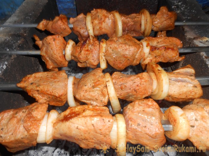 Аж сок течет - армянин делится секретом сочного шашлыка