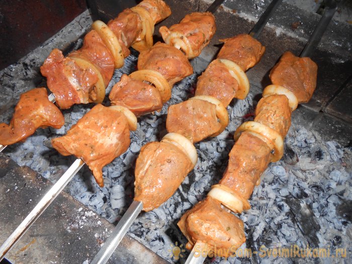 Аж сок течет - армянин делится секретом сочного шашлыка