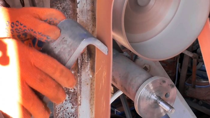 Как из рессоры сделать простой и эффективный финский колун