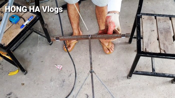 Как сделать большую лодку из пластиковых бочек