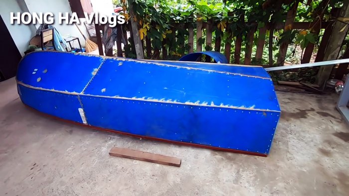Как сделать большую лодку из пластиковых бочек