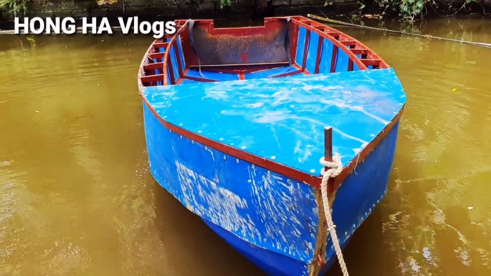 Как сделать большую лодку из пластиковых бочек