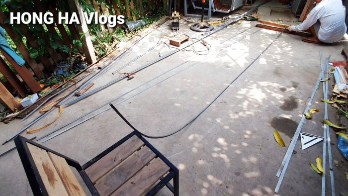 Как сделать большую лодку из пластиковых бочек