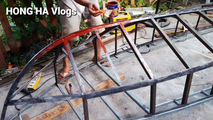 Как сделать большую лодку из пластиковых бочек