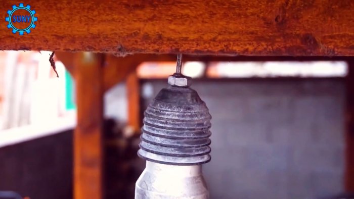 3 полезные самоделки из болта и гайки