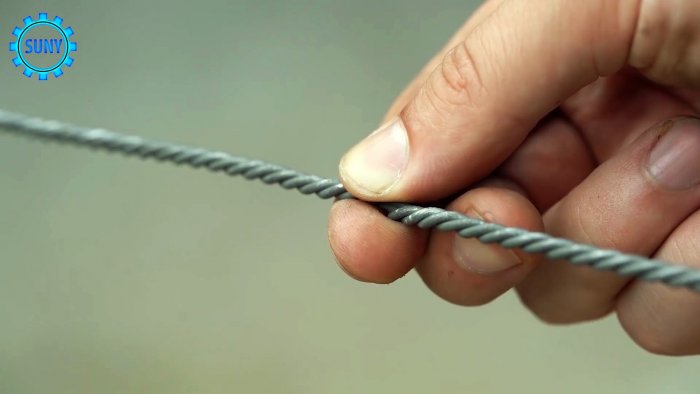 3 полезные самоделки из болта и гайки