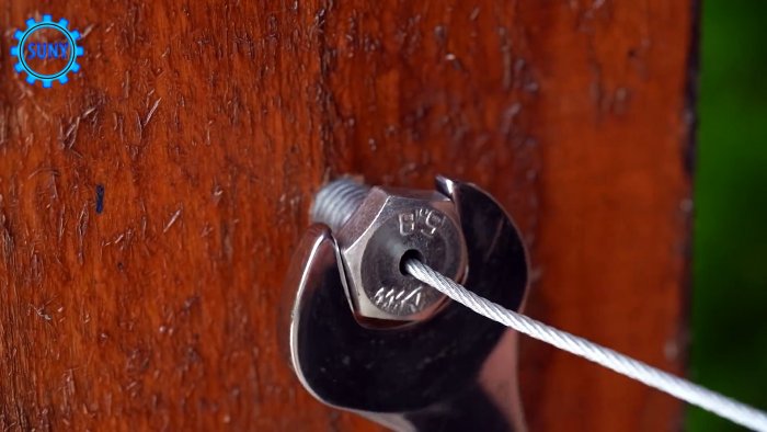 3 полезные самоделки из болта и гайки