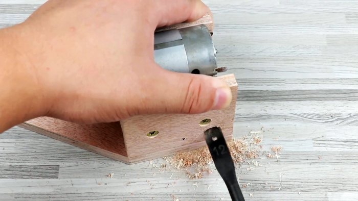 Сделайте этот станок и забудьте о тупых сверлах навсегда